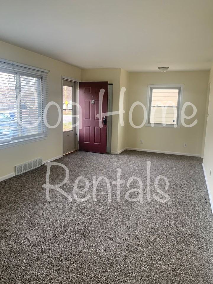 1028 N Westview Dr - Photo 7 of 18