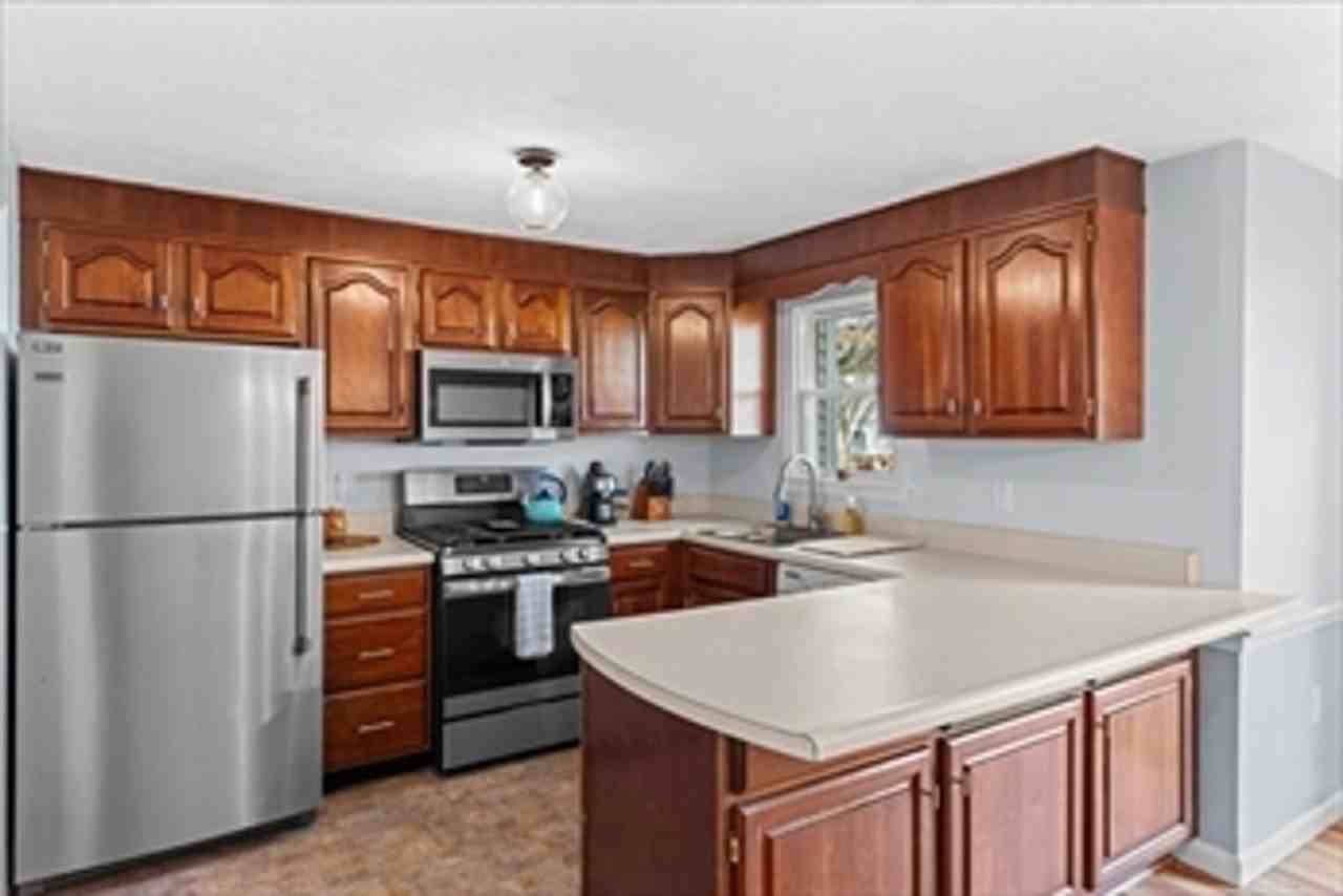 722 Wellman Ave - Photo 3 of 21