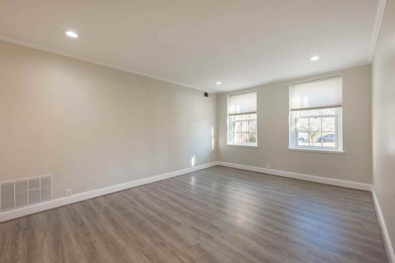 3888 Porter St Nw ##Nw - Photo 3 of 41