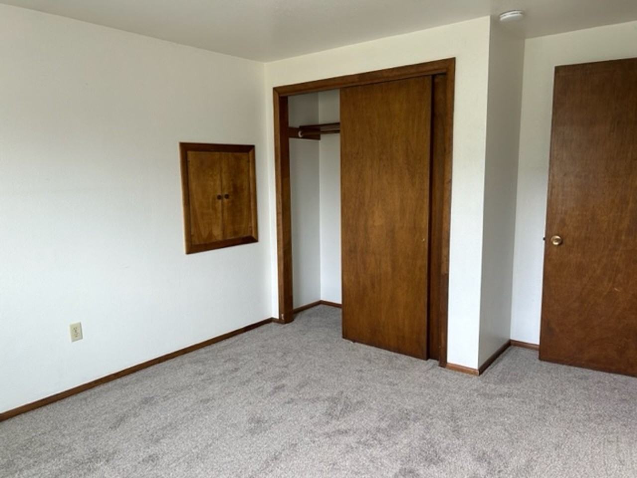 102 E Cascade Ave - Photo 5 of 18