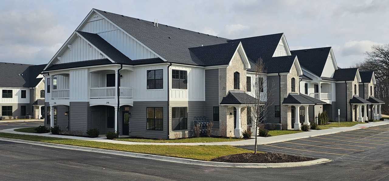 212 Timber Ridge Ct - Photo 2 of 21