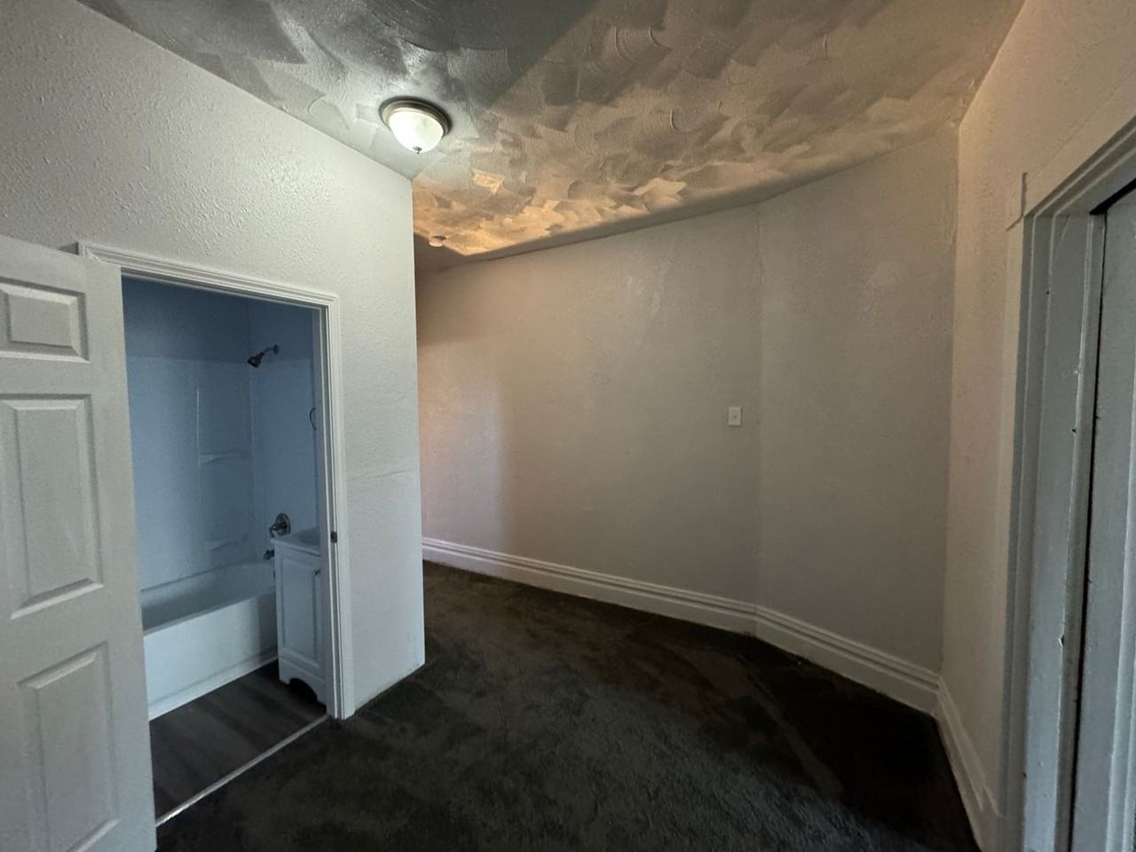 Bennett Duplex - Photo 2 of 25