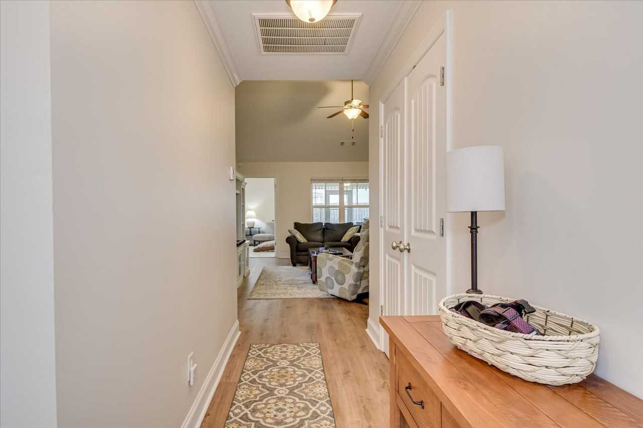 2130 Kinsale Ave - Photo 7 of 40