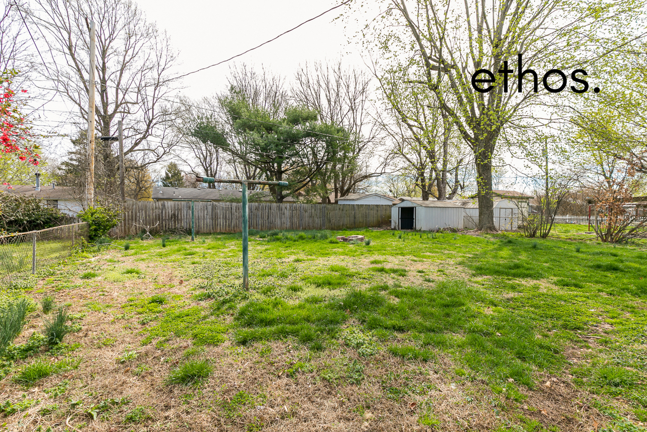 1934 S Thelma Ave - Photo 2 of 26