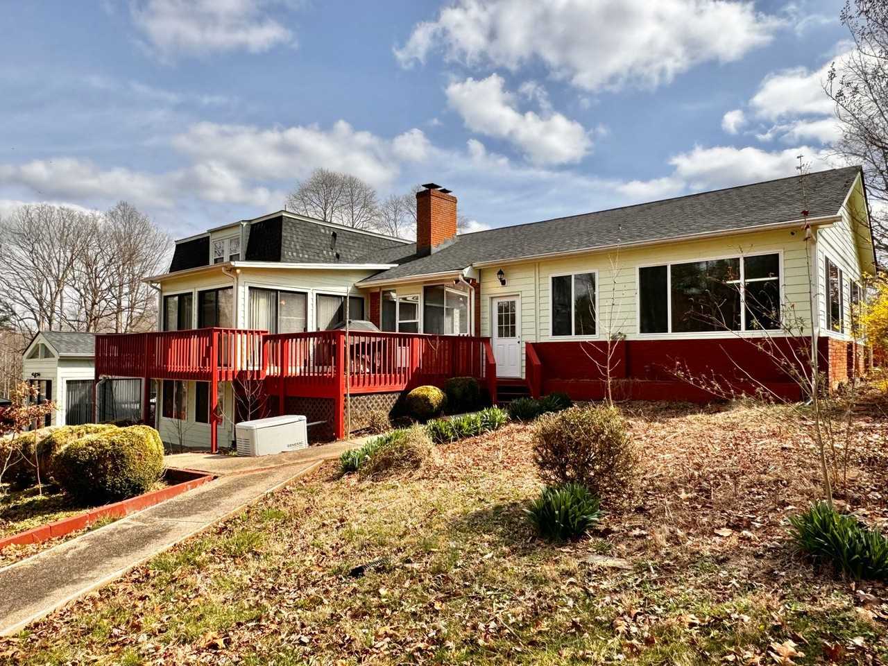 560 Stonefield Cir - Photo 3 of 50