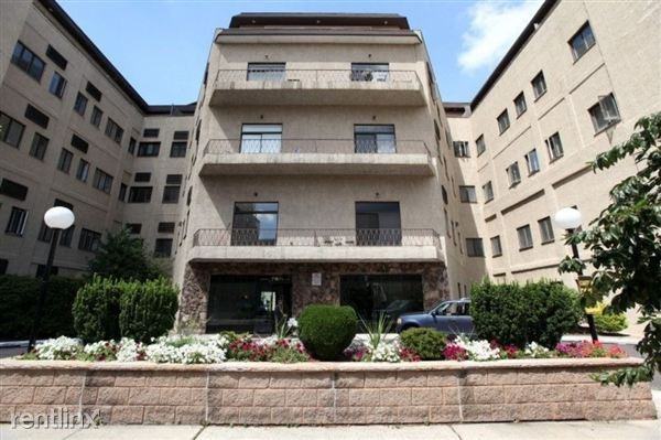 75 Liberty Ave - Photo 3 of 7