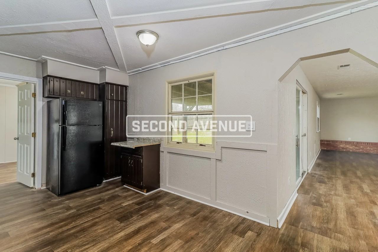 3274 Ainsworth Dr - Photo 3 of 16