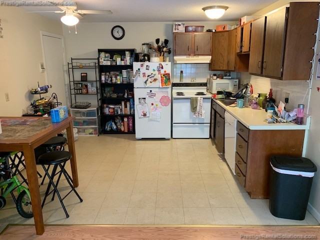 18 Dinan Dr #9 - Photo 3 of 10