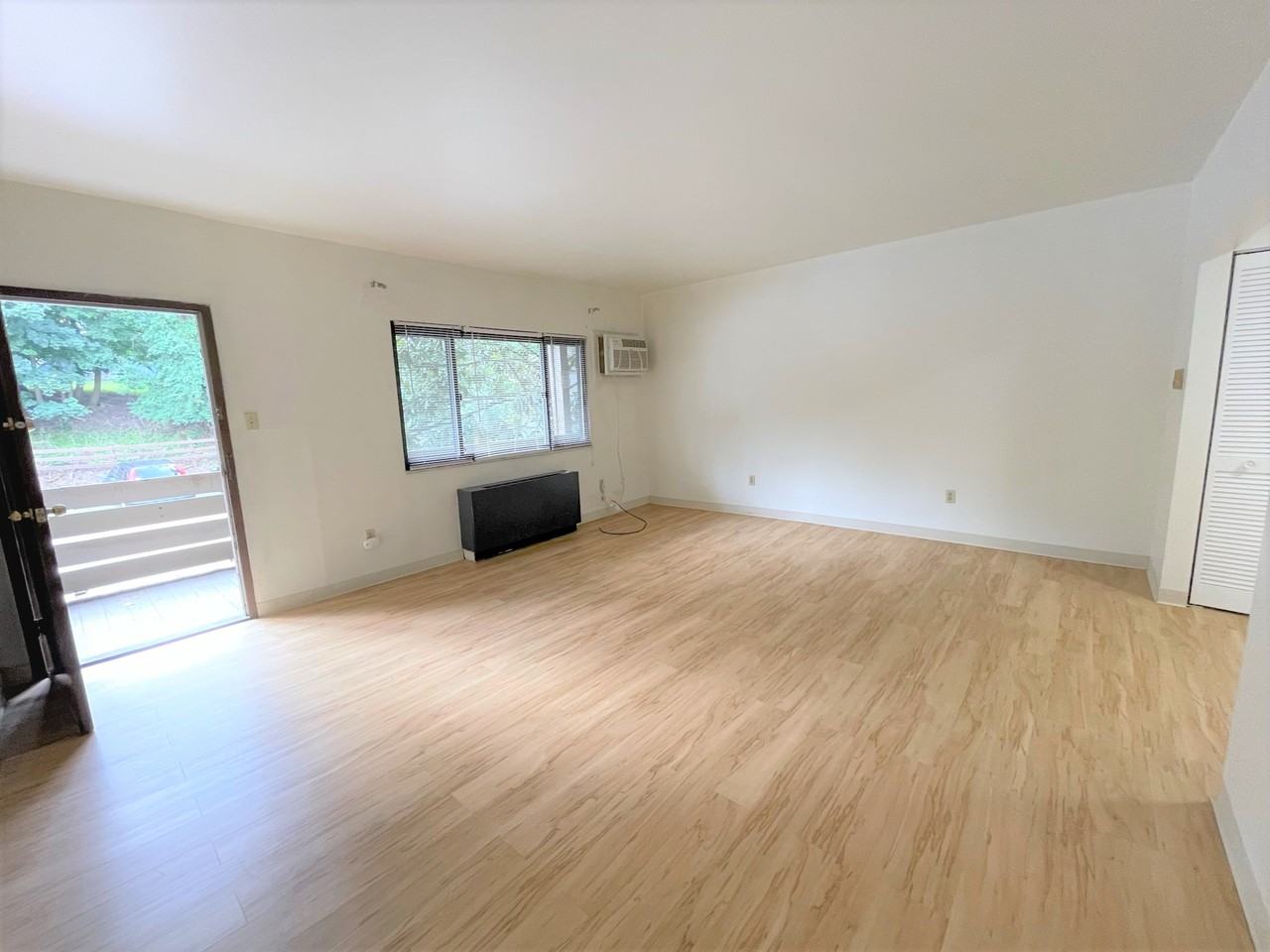 6350 Forward Avenue #16 - Photo 4 of 65