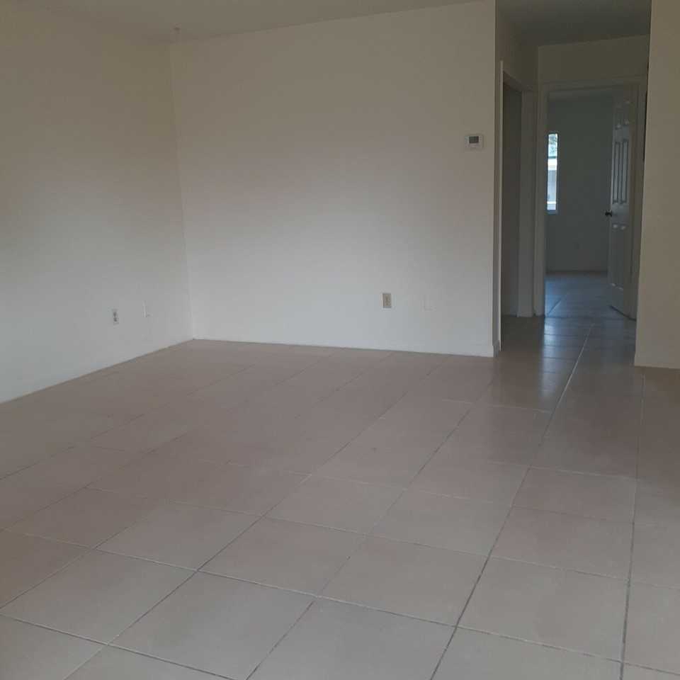 122 Hazelcrest Street - Photo 7 of 8