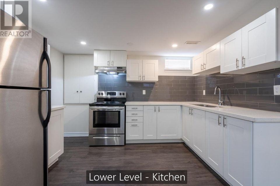 18 Greeningdon Dr - Photo 5 of 10