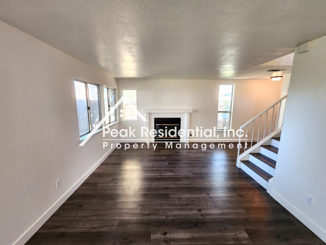 7603 Delta Pointe Way - Photo 5 of 31