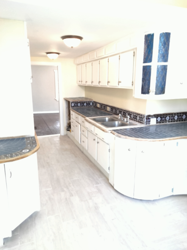 40 Mapledale St - Photo 2 of 38