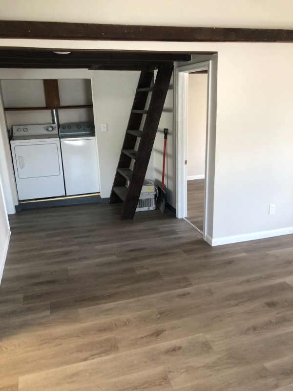 1003 School St #B - Photo 3 of 14