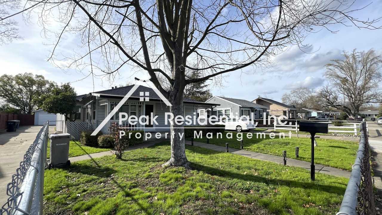 3120 63rd St - Photo 2 of 15