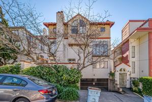 featured image of 2578 Virginia St #06