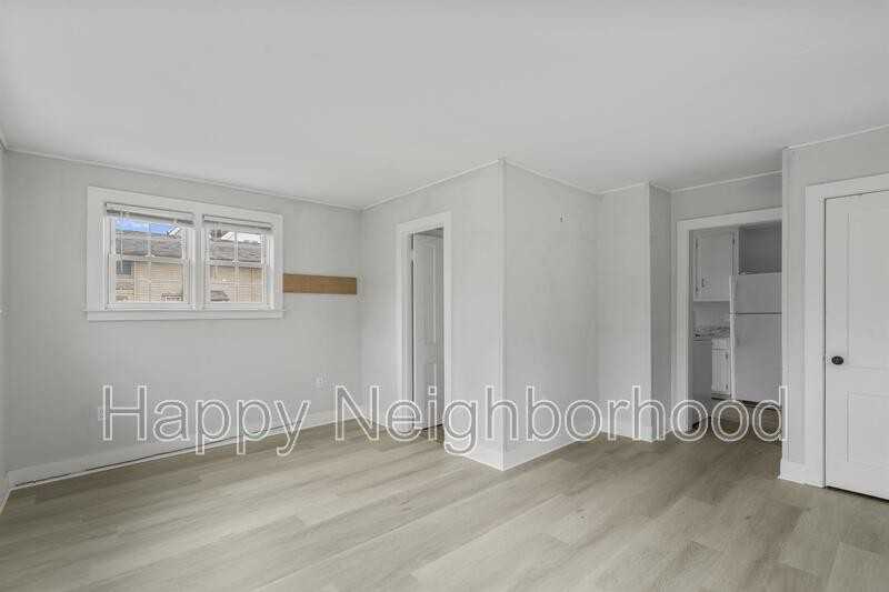 46 Maple Streetunit - Photo 3 of 18