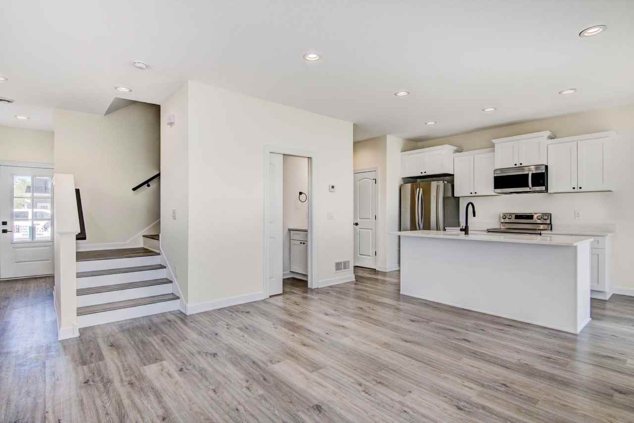 2463 Cedarwood Lane - Photo 7 of 25