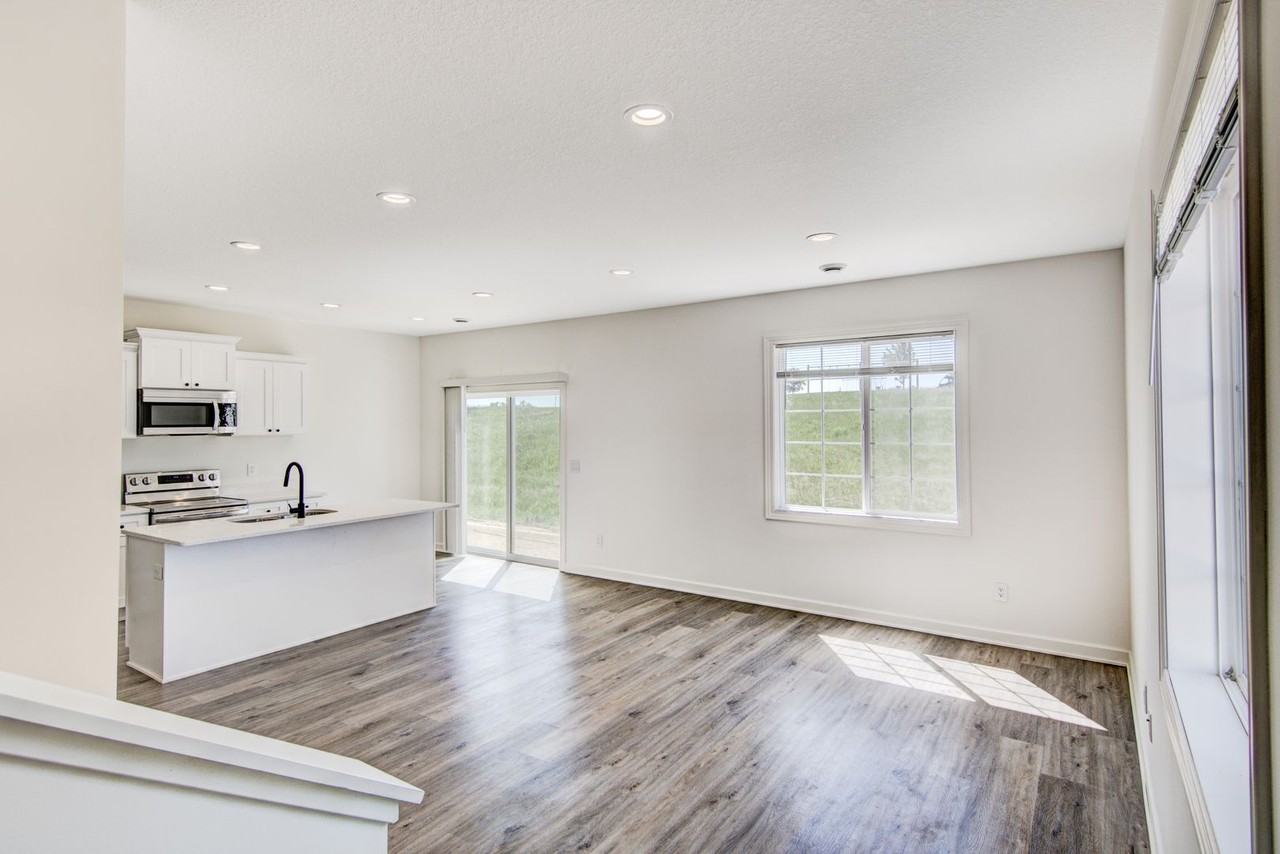 2463 Cedarwood Lane - Photo 6 of 25