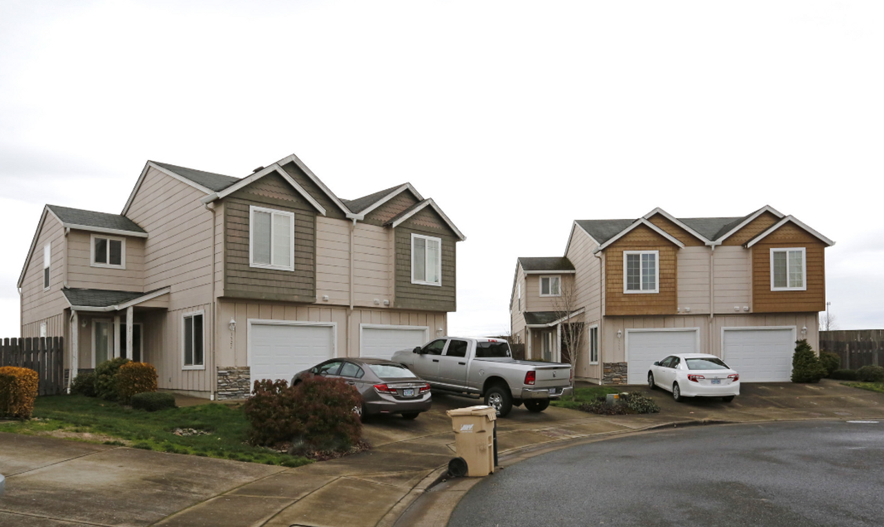 Lexington at the Park - Photo 2 of 45