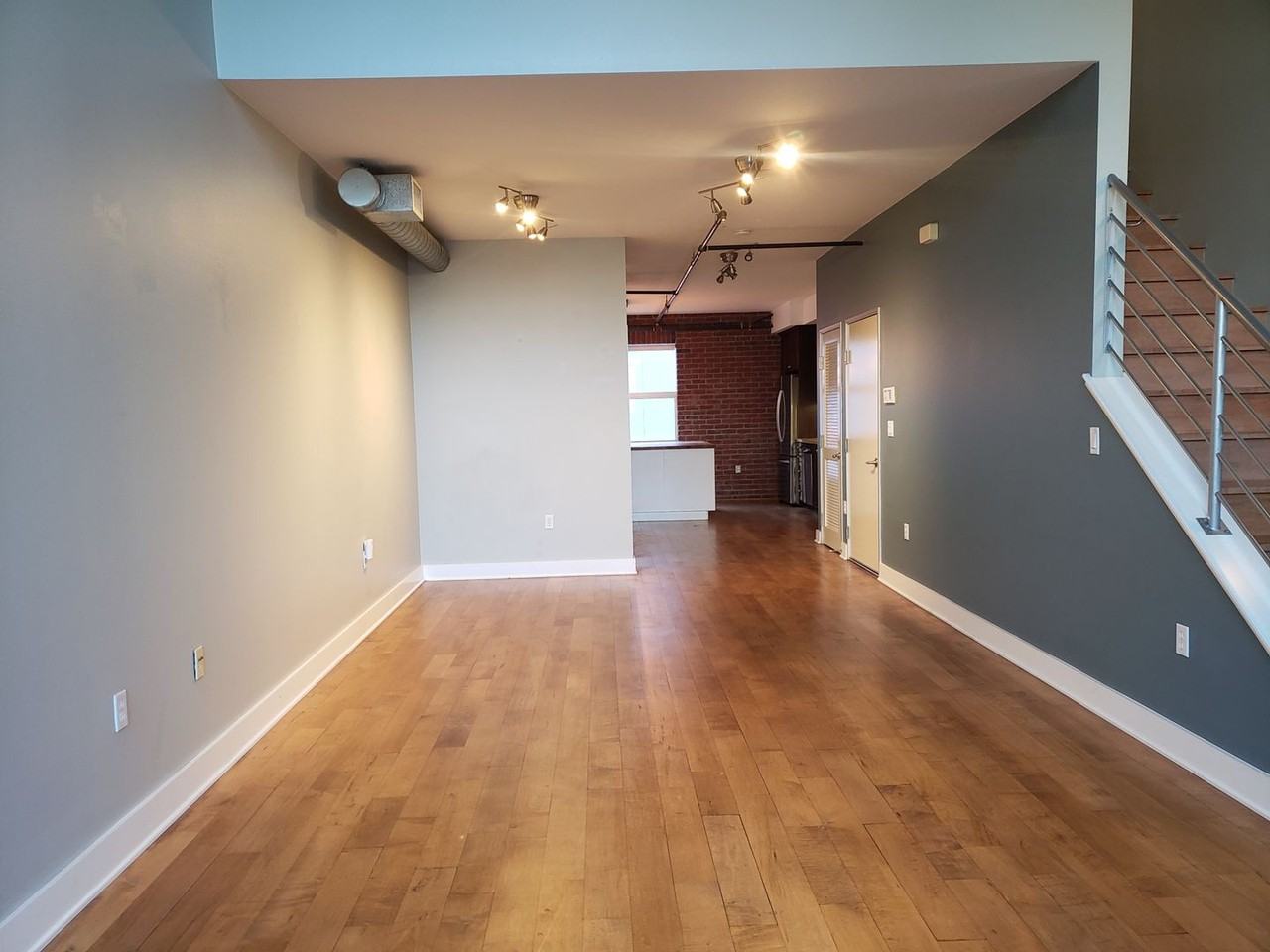 710 N Santiago St - Photo 3 of 28