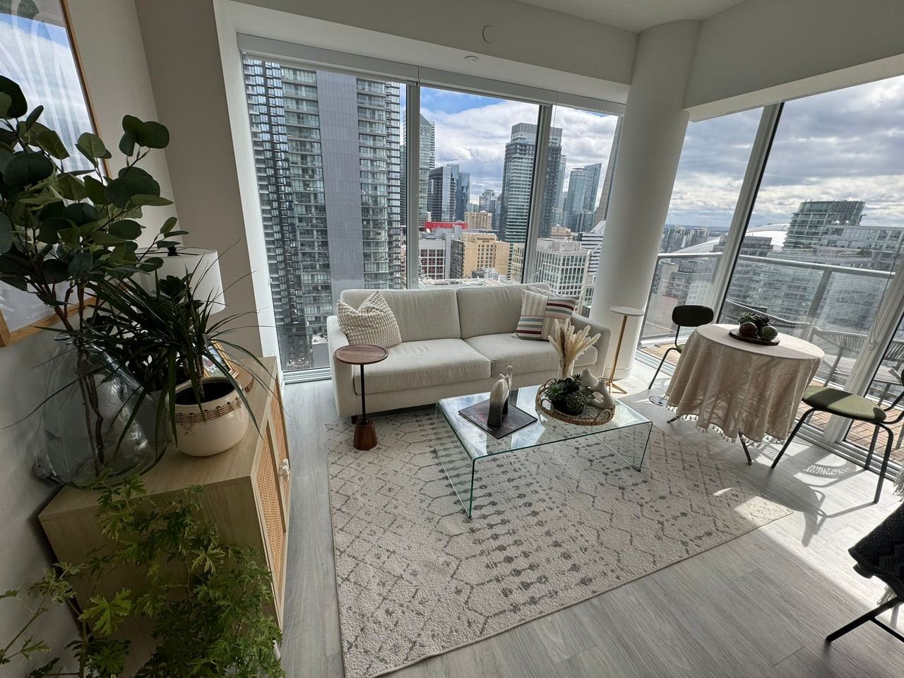 57 Spadina Ave - Photo 2 of 15