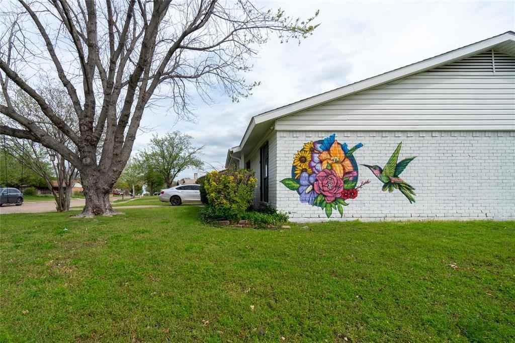 728 Via Sevilla - Photo 3 of 21