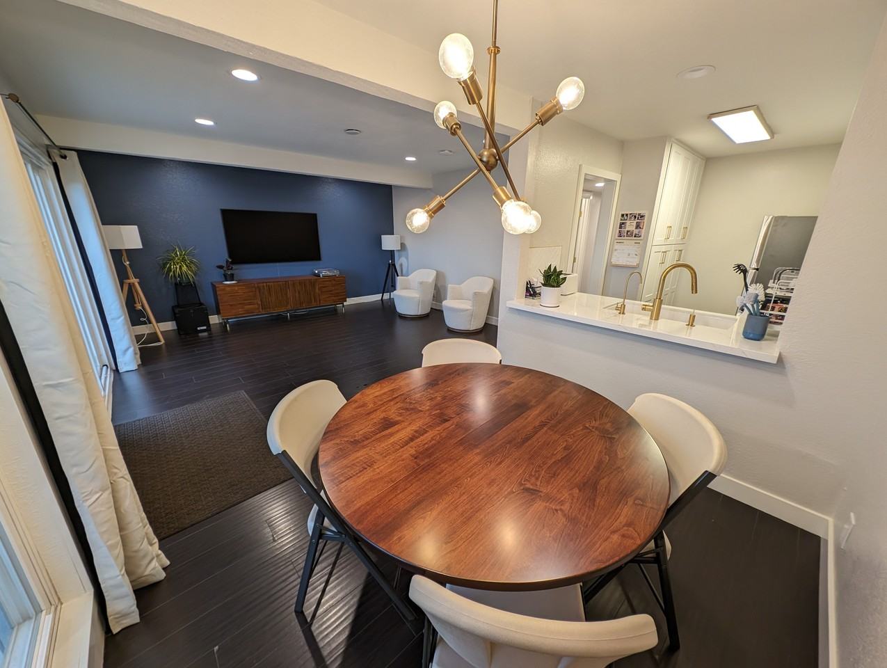 57 Golden Glen Street - Photo 2 of 11