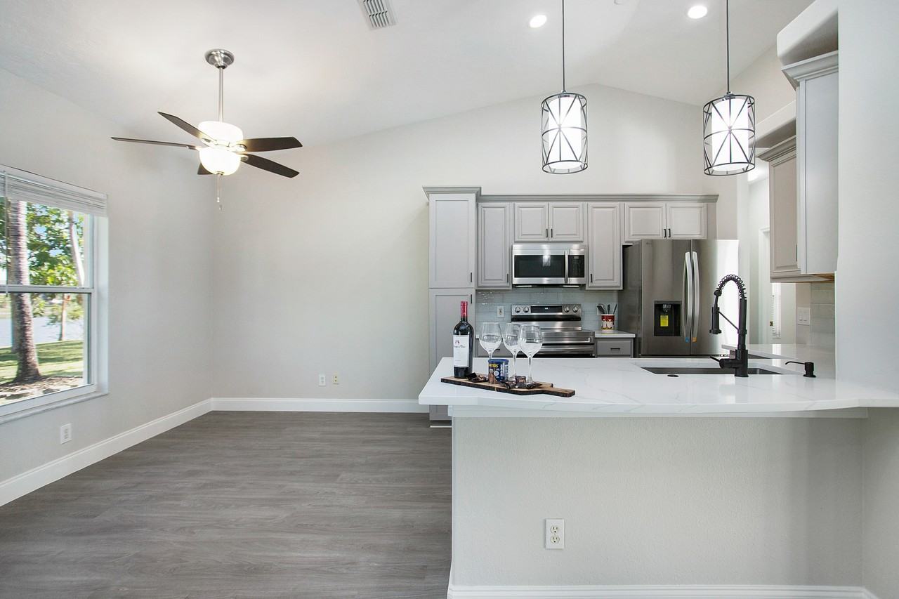 2921 Inlet Cove Lane East - Photo 3 of 52