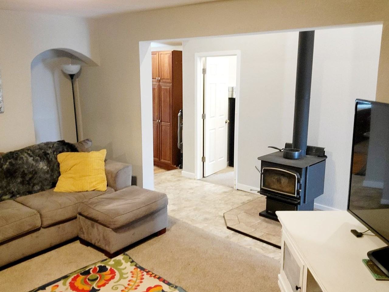 11869 Jade St - Photo 6 of 24