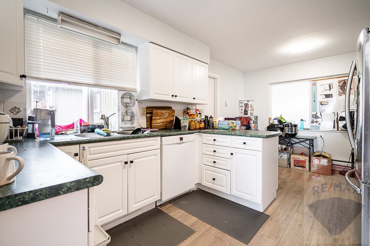 93 Denman Court #Main - Photo 6 of 31