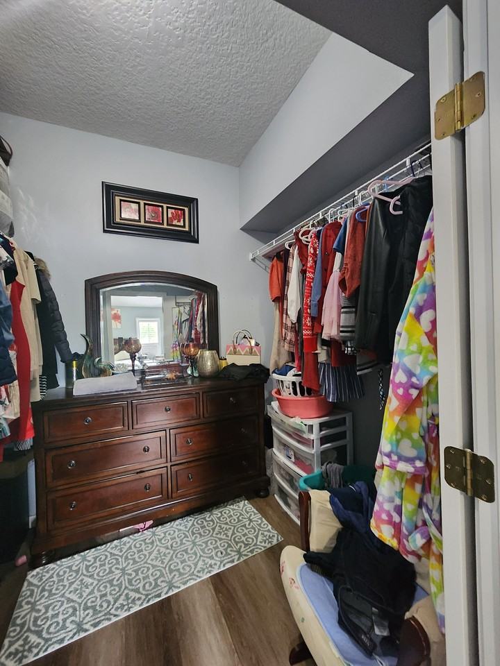31215 Baclan Dr - Photo 3 of 40