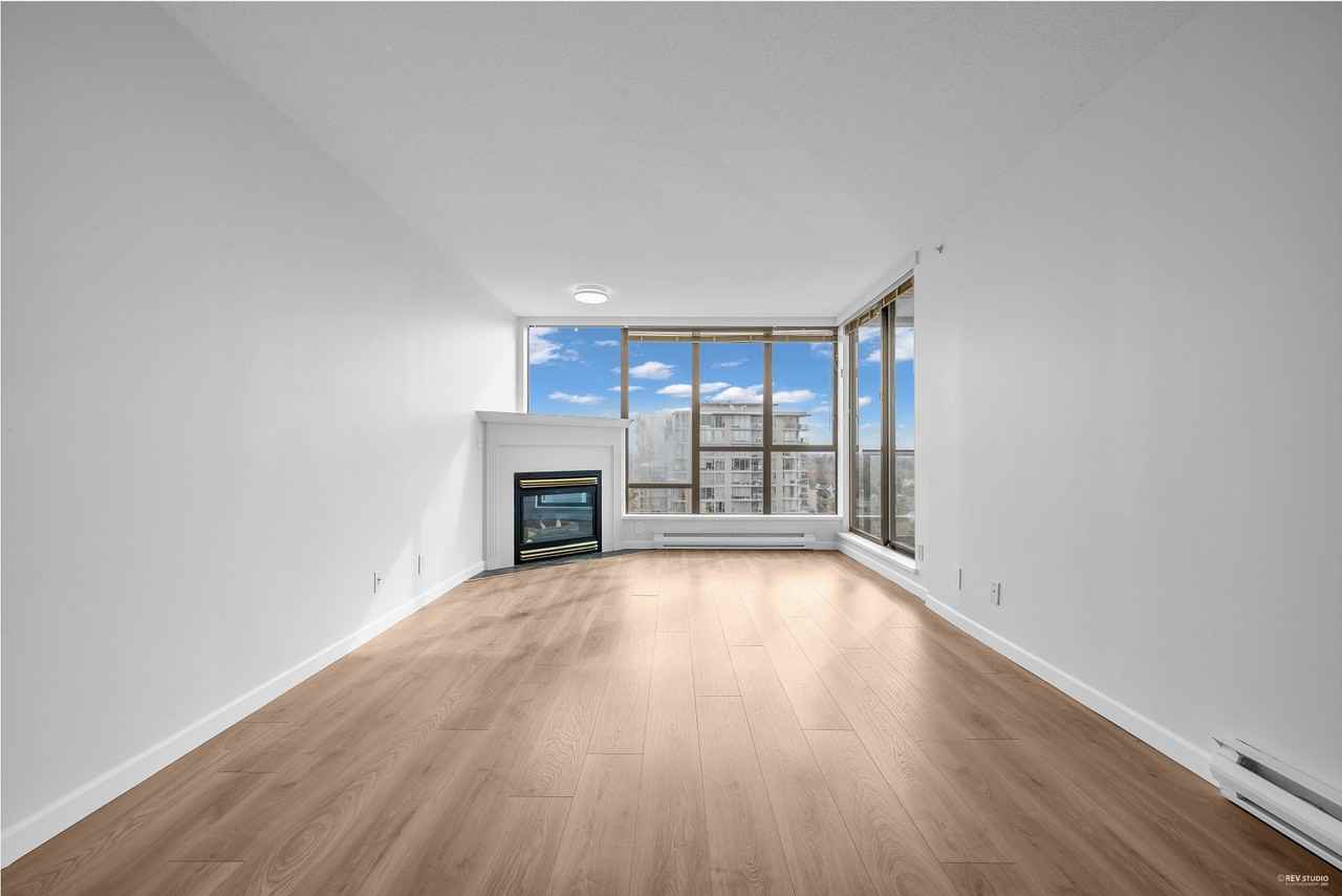 8060 Granville Avenue - Photo 2 of 25