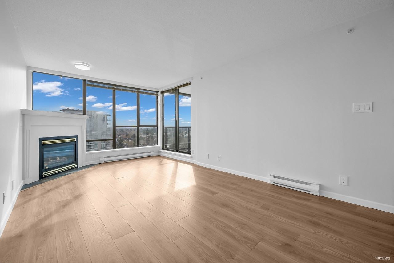 8060 Granville Avenue - Photo 3 of 25