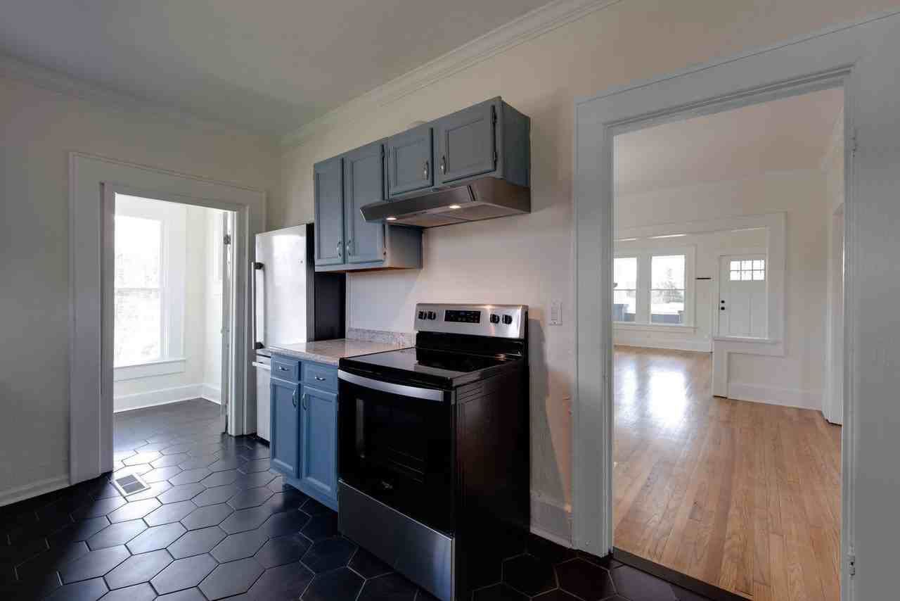 525 Terrell St - Photo 2 of 13