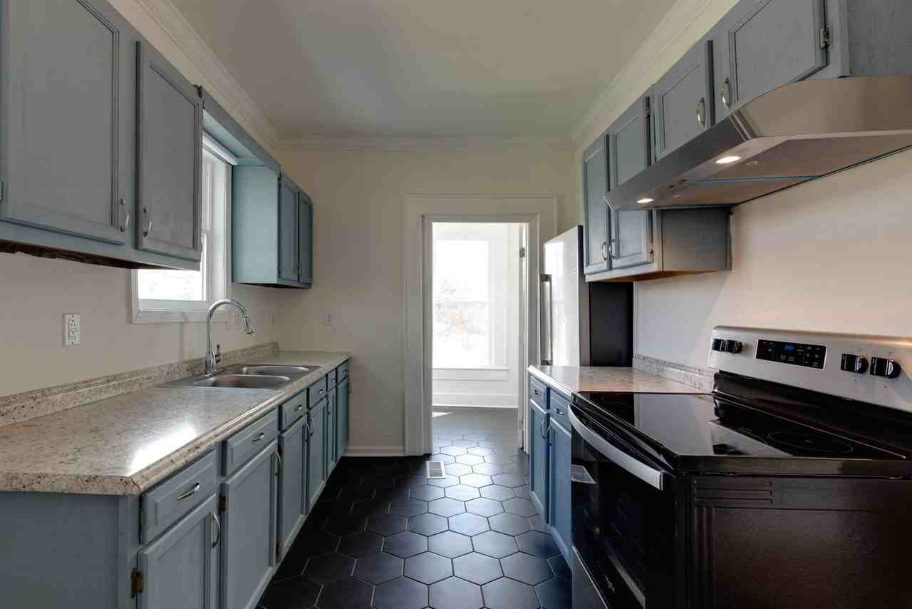 525 Terrell St - Photo 3 of 13