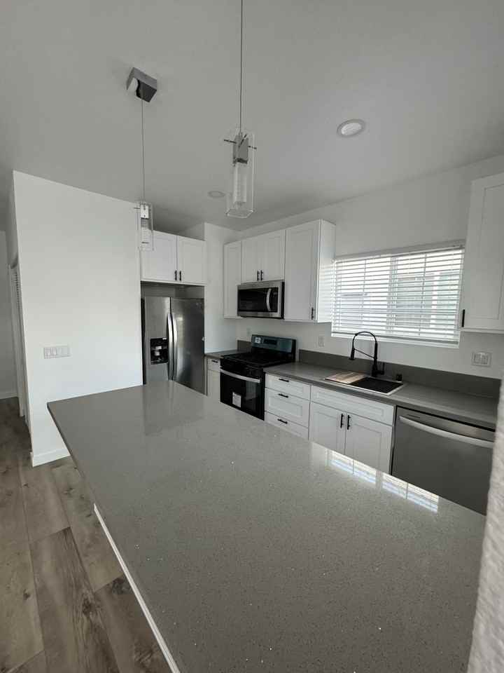 614 S Van Ness Ave #2 - Photo 2 of 17