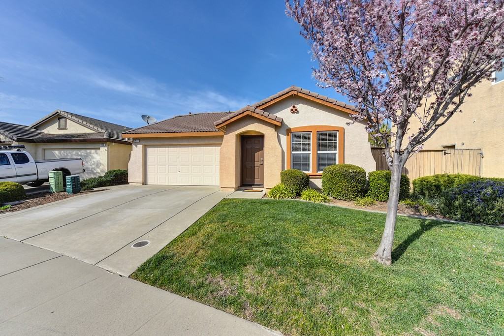 1458 Loon Lake St #NA - Photo 2 of 24