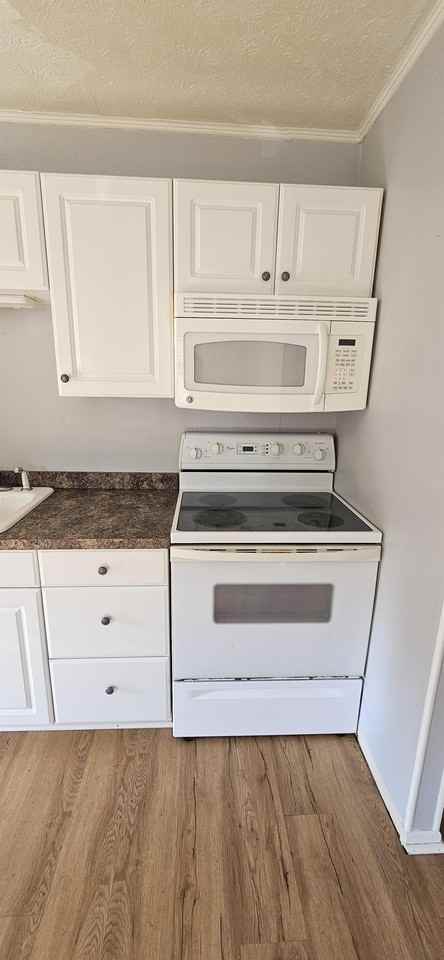 212 N Dogwood Dr #1 - Photo 3 of 4