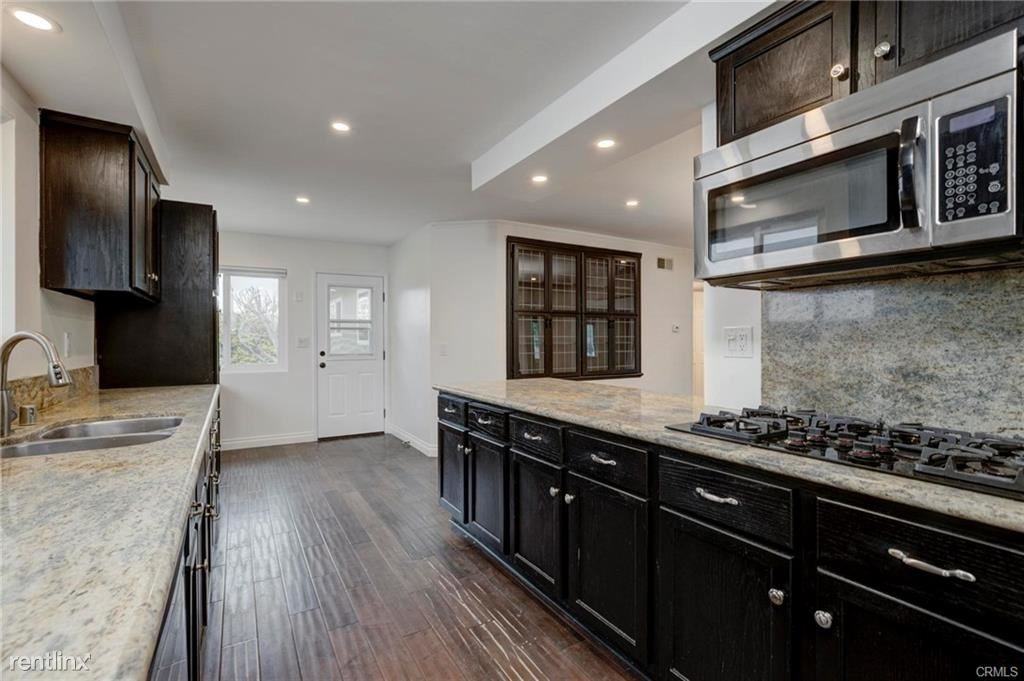 2711 W 233rd St - Photo 3 of 14