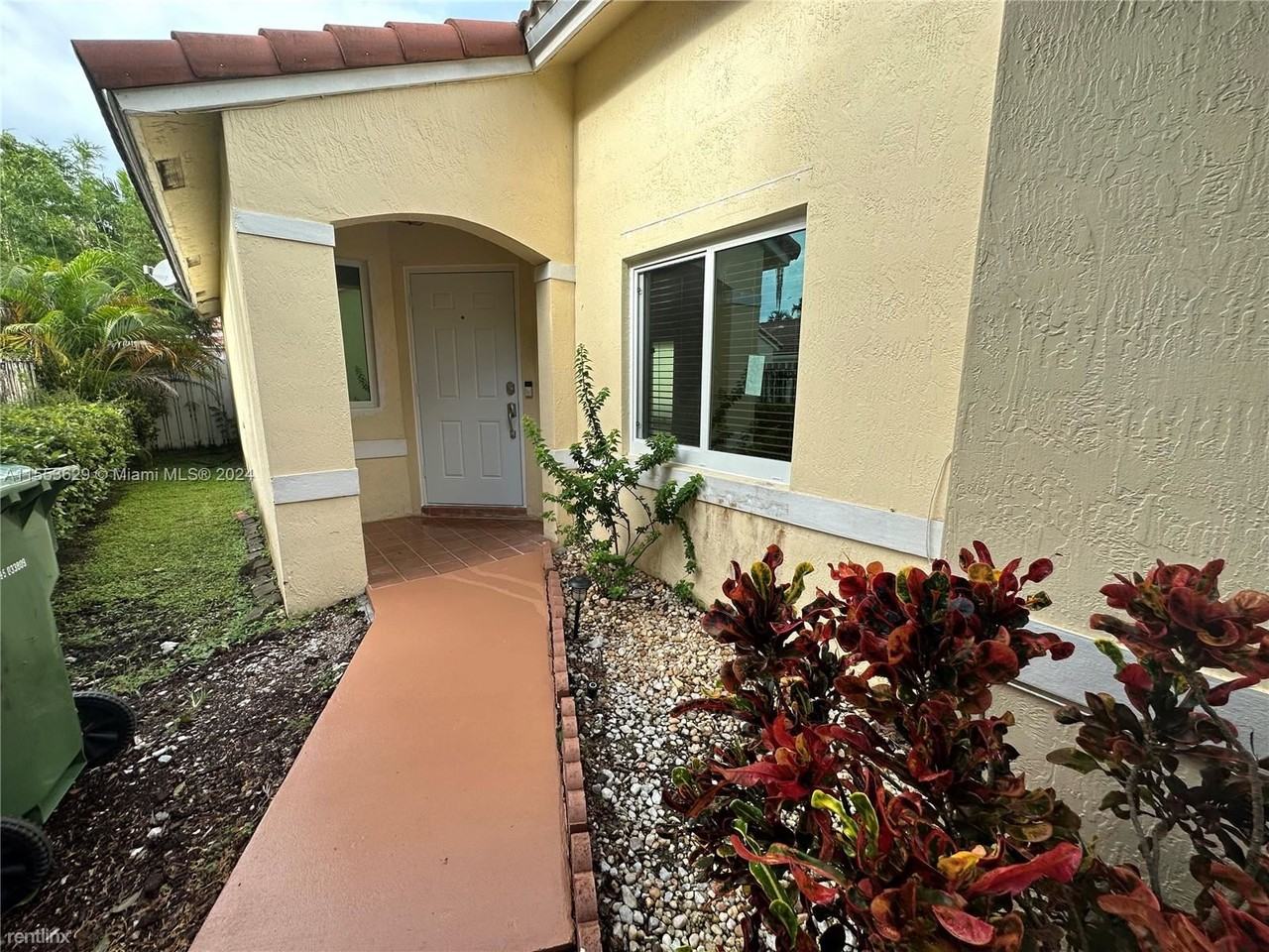 17253 Nw 6th Ct - Photo 3 of 29