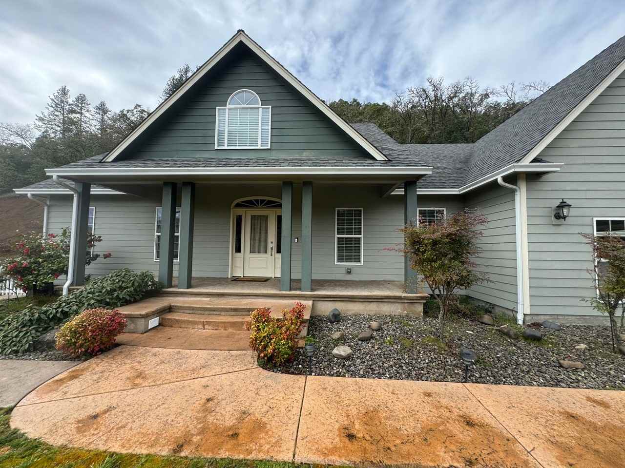 STRM1202 - Photo 2 of 22