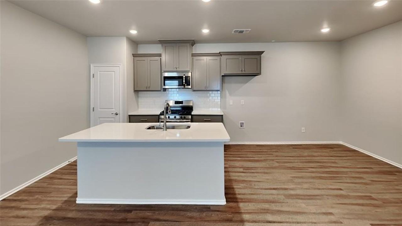 9336 Nw 125th St - Photo 3 of 23