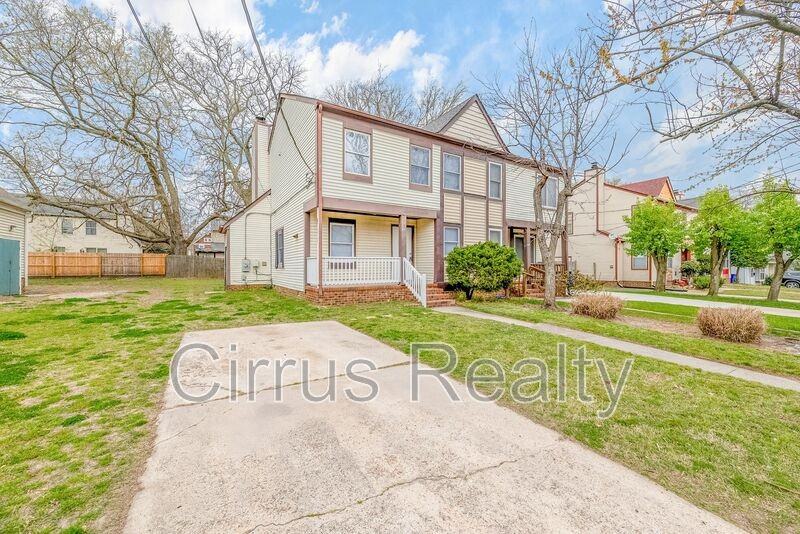317 49th St - Photo 2 of 18