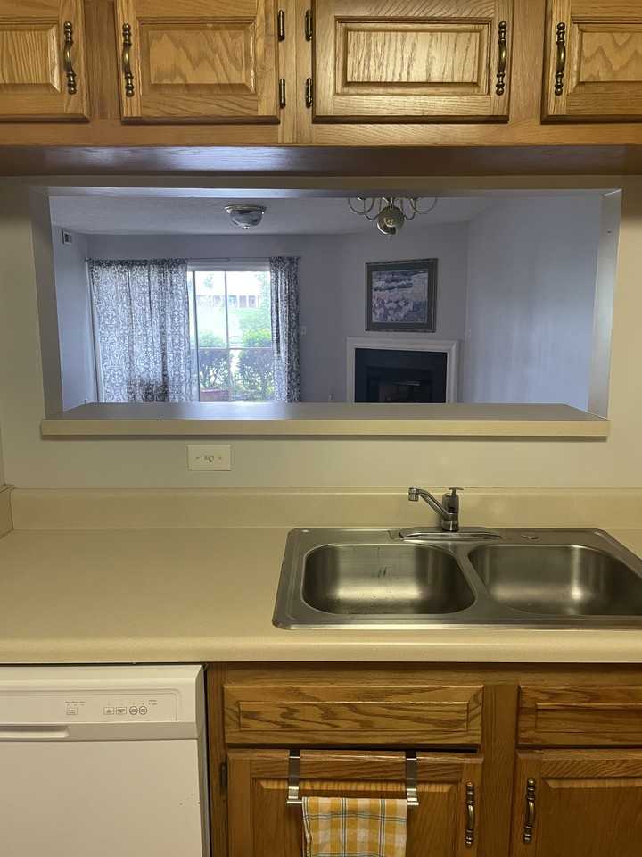 3302 Spinnaker Pt - Photo 6 of 18