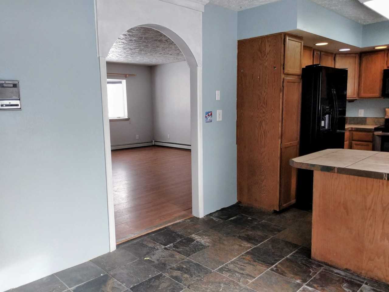 1235 Airline Dr #G - Photo 4 of 20