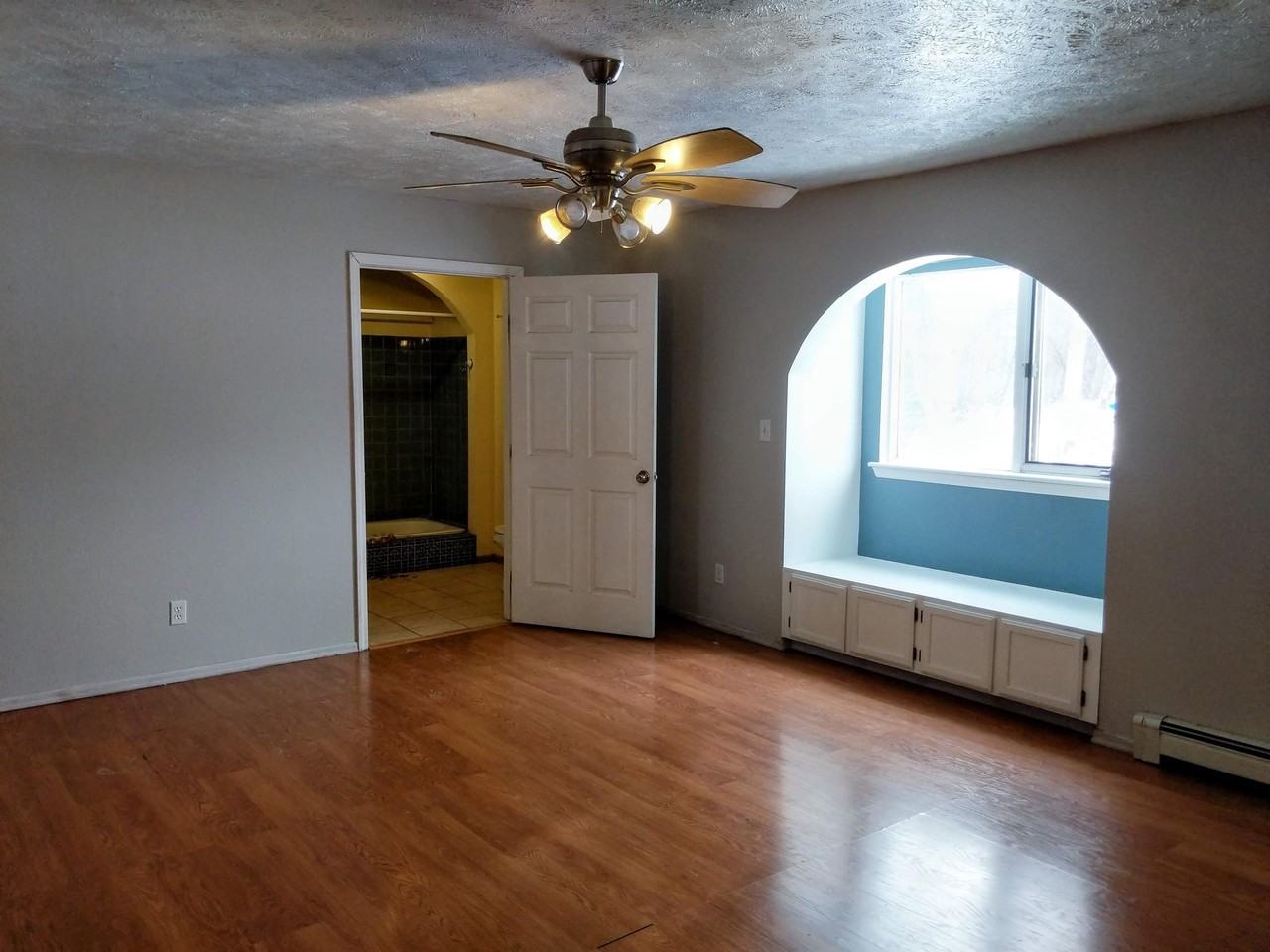 1235 Airline Dr #G - Photo 5 of 20