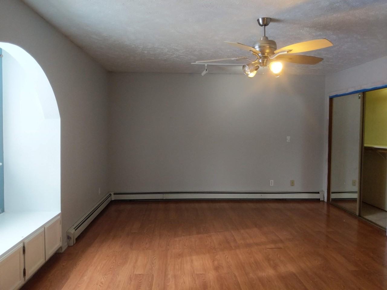 1235 Airline Dr #G - Photo 6 of 20