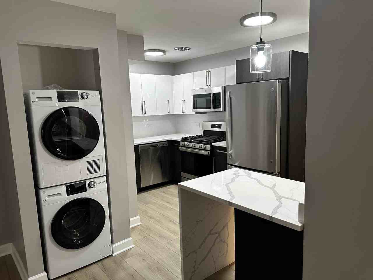 Loyola Beach Apartments - Photo 4 of 48