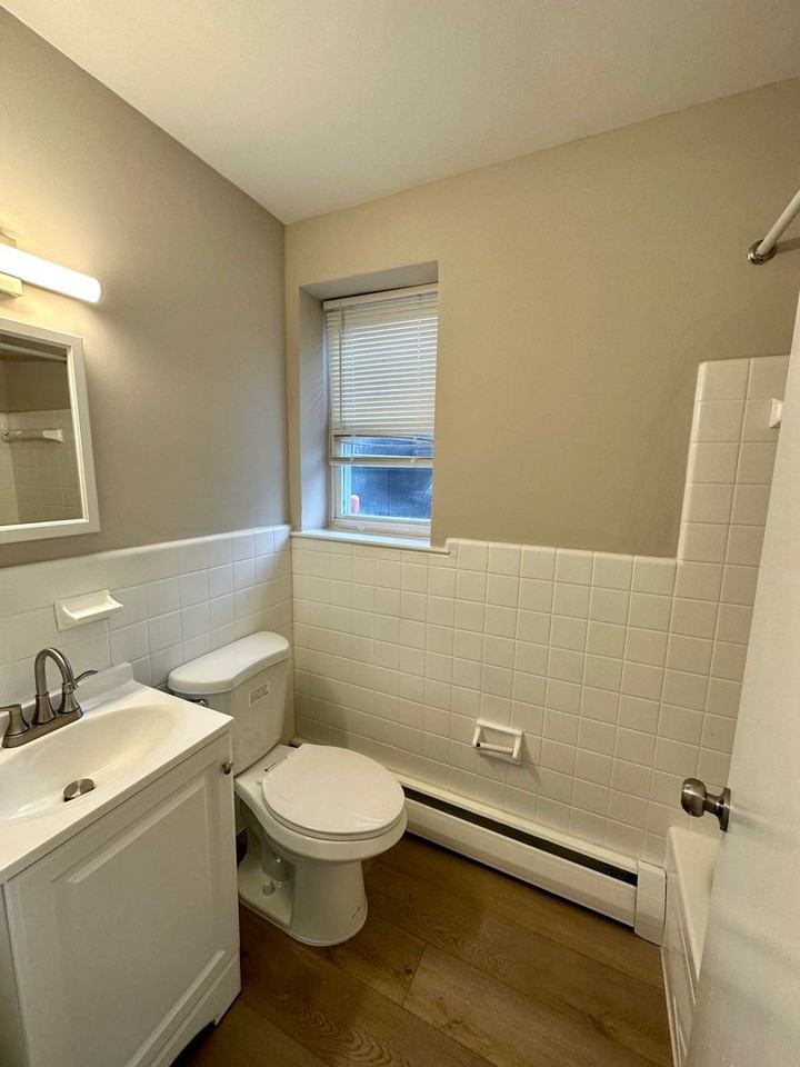 18 Huron Ave - Photo 4 of 24